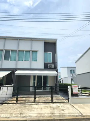 ขายบ้านแฝด ตรงข้ามคลับเฮาส์ ไม่เคยเข้าอยู่ โครงการพลีโน่ รามอินทรา-บางชัน สเตชัน 