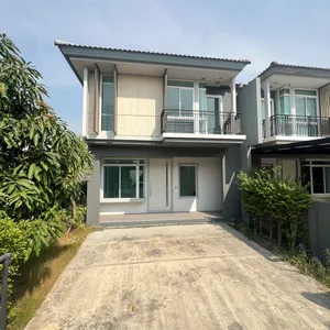 ขายบ้านแฝด  หมู่บ้านInizio 3 ปิ่นเกล้า-วงแหวน บ้านมุม สภาพดีเยี่ยม