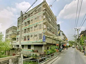 โอกาสทองนักลงทุน! ที่ดิน 132 ตร.วา พร้อมอพาร์ทเมนต์ 5 ชั้น 50 ห้อง ใกล้ BTS ตลาดพลู  ราคาถูกเท่าราคาที่ดิน