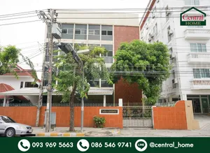 ที่ดิน ใจกลางเมือง ติดถนน เขตดุสิต พร้อมอาคาร 2 หลัง