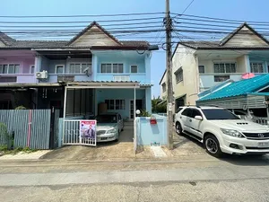 ขายทาวน์โฮมทุ่งครุโครงการบ้านสวนประชาอุทิศ72หลังมุม