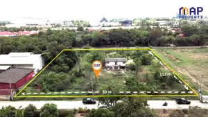 ขายที่ดินพร้อมบ้านสวน  5 ไร่ ติดถนนหน้า-หลัง คลองห้า