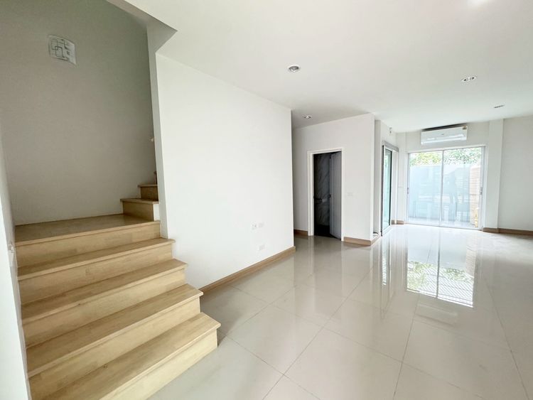 📌ขายทาวน์โฮม 3 ชั้น โครงการ ZUR-REAL 183ตรม.  3 ห้องนอน 3 ห้องน้ำ 2, ภาพที่ 4