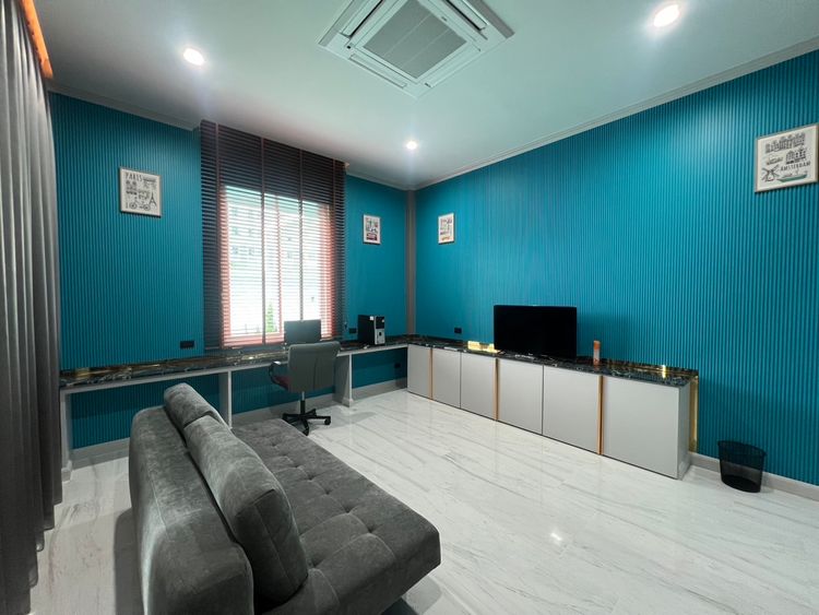 🏡 **ขายบ้านเดี่ยวสุดหรู 2 ชั้น พร้อมสระว่ายน้ำ ย่าน ม.รามคำแหง 2 ใกล้, ภาพที่ 4