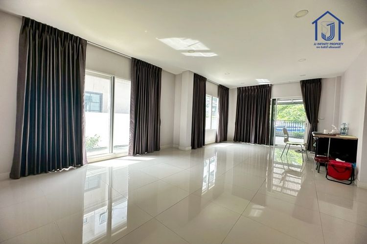 ขายบ้านเดี่ยว 2  ชั้น หมู่บ้านเดอะ เซนโทร วัชรพล ถนนสุขาภิบาล 5, ภาพที่ 4