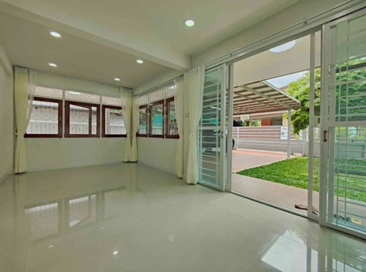 ให้เช่าบ้านเดี่ยว 2 ชั้น ถนนศรีบูรพา ใกล้มหาวิทยาลัยนิด้า, ภาพที่ 4