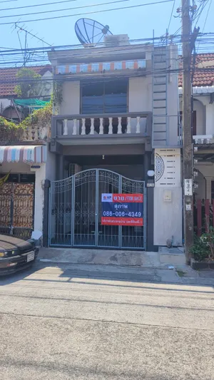 บ้านปรับปรุงพร้อมอยู่ ทำเลดีเดินทางสะดวก ห่างถนนนวมินทร์ 200 ฉัตรเกล้าวิลล่า, กรุงเทพ