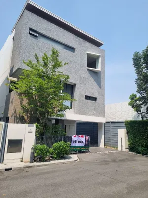 ขายบ้านเดี่ยว Parc Priva-พาร์ค พรีว่า บ้านเปล่า สไตล์โมเดิร์น ขายถูกที่สุดในโครงการ 37.5 ล้านบาท แถมแบบการตกแต่งให้ฟรี