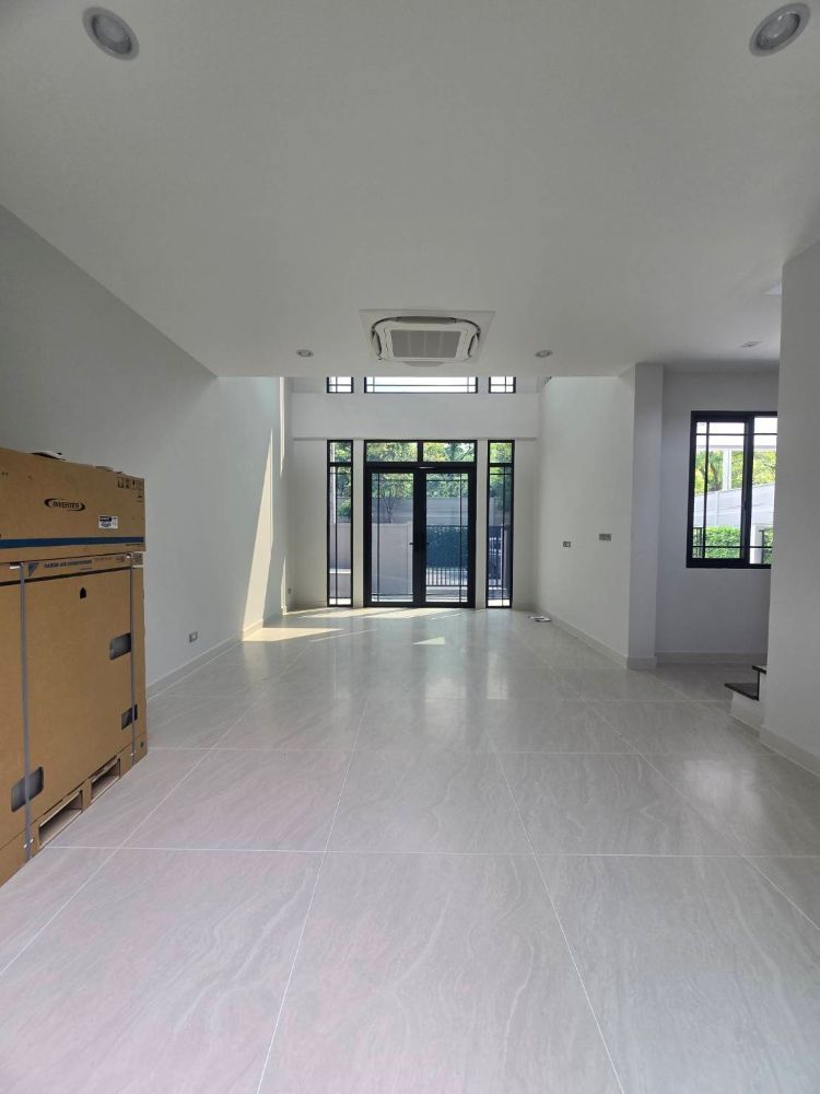 For rent, luxury 3-storey townhouse, Baan Klang Muang Classe Sukhumvit, ภาพที่ 4