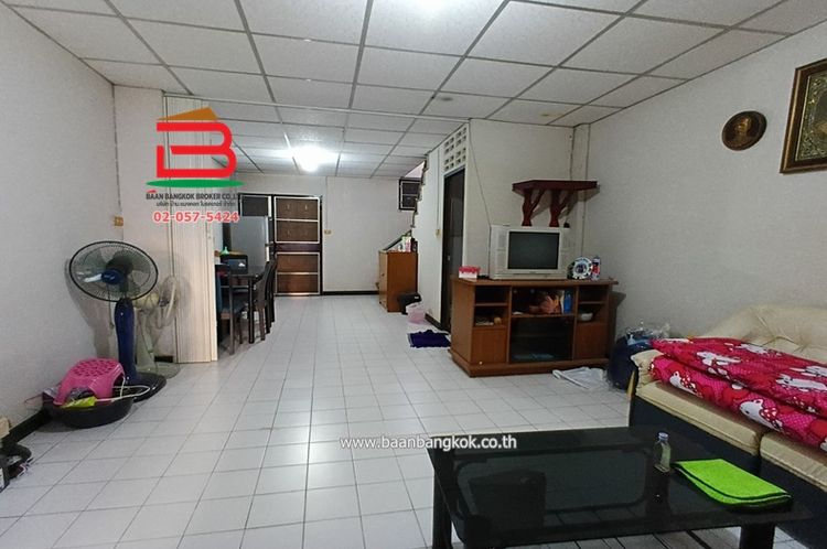 ทาวน์เฮาส์ หมู่บ้าน อรุณธร ออเงิน (สุขาภิบาล 5 ซอย 45) เนื้อที่ 17 ตรว., ภาพที่ 4