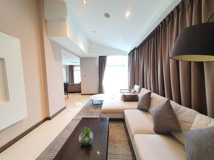 ให้เช่าบ้านเดี่ยว   ด้านหน้าโครงการ พื้นที่ใช้สอย 230 ตรม  16 เมตร, ภาพที่ 4