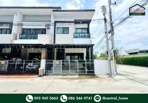 ทาวน์โฮม ลิฟวิ่ง เรสซิเดนซ์ รังสิต - ราชพฤกษ์ หลังมุม