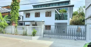ให้เช่าบ้านเดี่ยว 2 ชั้น ย่านโชคชัย4 ลาดพร้าว วังหิน Renovate ใหม่ทั้งหลัง จอดรถได้ 5 คันในบ้าน จดทะเบียนบริษัทได้ เหมาะทำโฮมออฟฟิศ