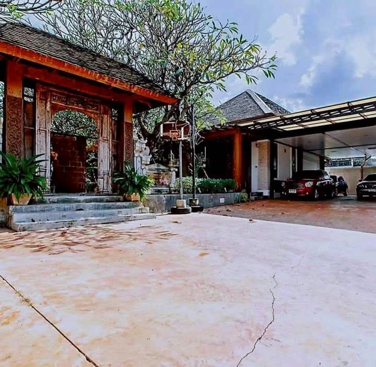 ขายบ้านหรู สไตล์บาหลี เกษตรนวมินทร์ แบ่งเป็นบ้าน 4 หลัง โทร , ภาพที่ 4