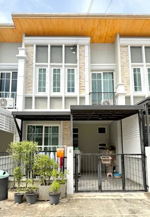 ทาวน์โฮมวิภาวดี-แจ้งวัฒนะ ต่อเติมครบ ติดรถไฟฟ้า ใกล้ทางด่วน เข้าออกได้ 3 ทาง ใกล้สนามบิน 