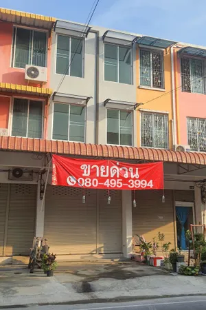 ขายต่ำกว่าตลาด! อาคารพาณิชย์ 3 ชั้น โซนเมือง (ท่าน้ำนนท์-ราชพฤกษ์) ใกล้สะพานเจษฎาบดินทร์ แต่งใหม่ พร้อมเข้าอยู่ เหมาะอยู่อาศัยสำหรับครอบครัวใหญ่
