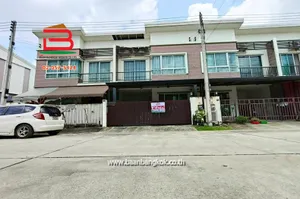 ทาวน์เฮาส์ โครงการ ศุภาลัย เบลล่า ลำลูกกา คลอง 4 เนื้อที่ 16.6 ตรว. ถนนไสวประชาราษฎร์ ต.ลาดสวาย อ.ลำลูกกา จ.ปทุมธานี