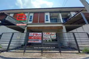 ทาวน์โฮม โครงการ ราชพฤกษ์ สุวรรณภูมิ-ลาดกระบัง เนื้อที่ 22.5 ตารางวา ซอยฉลองกรุง 61 แขวงลำปลาทิว เขตลาดกระบัง กรุงเทพมหานคร