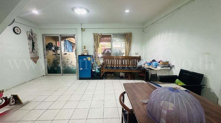 ทาวน์เฮ้าส์ ลาดพร้าว วิลเลจ ซอยนาคนิวาส 42 ราคาถูก, ภาพที่ 4