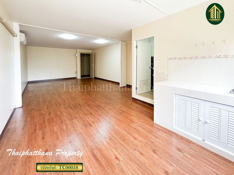 ขายคอนโดรีโนเวทใหม่ เลเวล คอนโดมิเนียม บางนา ห้องใหญ่ ทำเลดี ใกล้ห้าง, ภาพที่ 4
