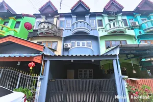 ขายทาวน์เฮ้าส์ 3 ชั้น หมู่บ้านพงษ์ศิริชัย4 หนองแขม เพชรเกษม81 กรุงเทพมหานคร