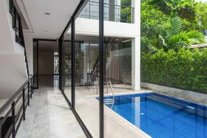 ให้เช่าบ้านเดี่ยว4ชั้นย่านอารีย์ พญาไท 750 ตร.ม.พร้อมสระส่วนตัว ใกล้BTSอารีย์ กระทรวงการคลัง สามเสน ดุสิต เหมาะอยู่อาศัยและทำโฮมออฟฟิศ สปา คลีนิค โฮสเทล