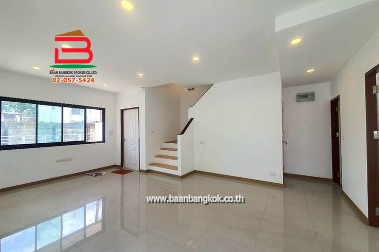 ทาวน์โฮม หลังริม ซอยลาดพร้าว 96 เนื้อที่ 25 ตรว. ถนนลาดพร้าว, ภาพที่ 4