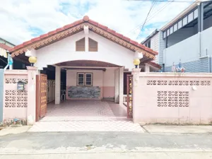 ให้เช่าบ้านเดี่ยว หมู่บ้านเอกลดา ซอยวัดไผ่เหลือง ถนนรัตนาธิเบศร์ ใกล้สถานีรถไฟฟ้าสายสีม่วง สถานีบางพลู และ ใกล้เซ็นทรัลเวสเกต