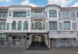 ทาวน์โฮม ม.บ้านกลางเมือง ลาดพร้าว-โชคชัย4 ใกล้รถไฟฟ้าสายสีเหลือง สถานีโชคชัย4 (5893)