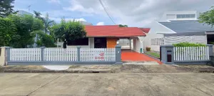 ให้เช่าบ้านเดี่ยวชั้นเดียว หมู่บ้านการ์เด้นโฮม วิลเลจ พหลโยธิน 60 บ้านสวยน่ารัก บรรยากาศร่มรื่น เหมาะสำหรับครอบครัว