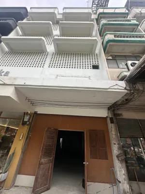 อาคารพาณิชย์ 4 ชั้น ติดถนนใหญ่ รัตนาธิเบศร์, นนทบุรี