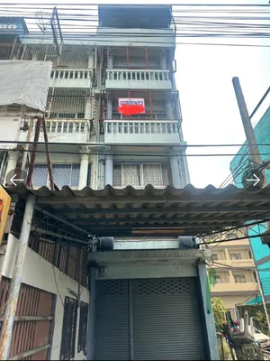 ขายอาคารพาณิชย์ 4 ชั้น ติดถนนเอกชัย ตรงข้าม โรงเรียนศึกษานารี 2