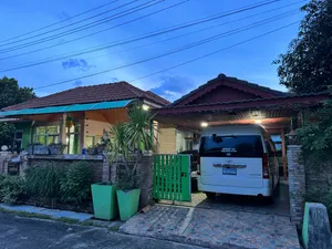 ขายบ้านเดี่ยว บ้านมุม ถนนเมน หมู่บ้านเกษมสุขคลอง 7 ข้าออกได้ทั้ง ถนนรังสิต-นครนายก, ถนนลำลูกกา และถนนวงแหวนกาญจนาภิเษก ใกล้ทางด่วน และรถไฟฟ้าคูคต ลำลูกกา-รังสิต