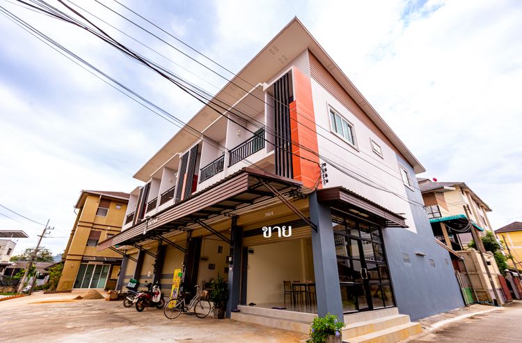 ขายอาคารพาณิชย์2.5 ชั้น ห้องมุมติดถนน 2 ด้าน ทำเลดี ที่จอดรถสะดวก 100, ภาพที่ 4