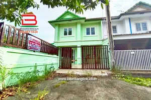 ทาวน์เฮาส์ บ้านพฤกษา 24 เนื้อที่ 28 ตรว. ถนนสุวินทวงศ์ ต.ศาลาแดง อ.บางน้ำเปรี้ยว จ.ฉะเชิงเทรา