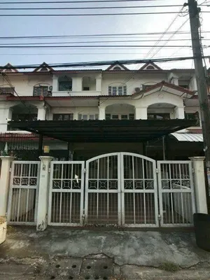 ให้เช่าทาวน์โฮม 3 ชั้น 5 ห้องนอน ซอยลาดพร้าว 80 ที่จอดรถ 2 คัน ห้วยขวาง เหม่งจ๋ายได้ เหมาะพักอาศัยทำ Home Office