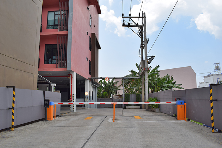 ให้เช่า รุ่งคอนโด พื้นที่80ตรม. 2ห้องทะลุกัน มี8ชั้น  อยู่ชั้น7  ถนน , ภาพที่ 4