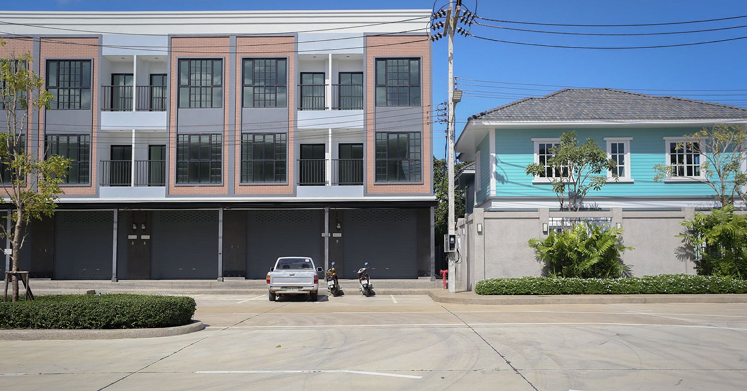 เดอะ คาแนล วิลเลจ (เพชรไพลินส์) - บรรยากาศ - 3