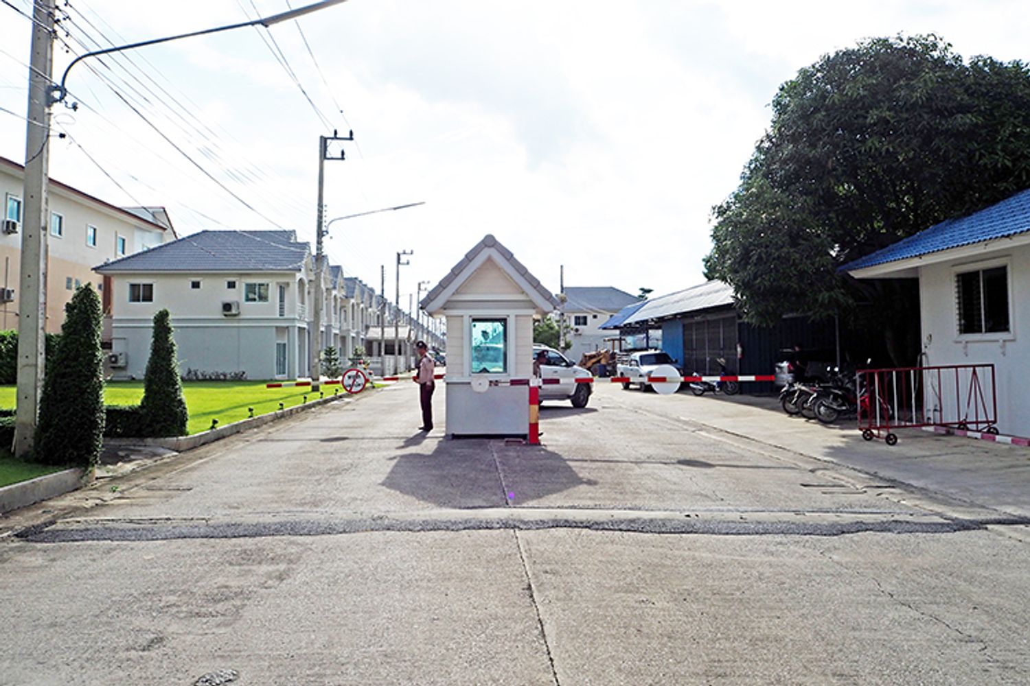 ภาพหลัก -  บ้านอยู่เจริญ โครงการ 5