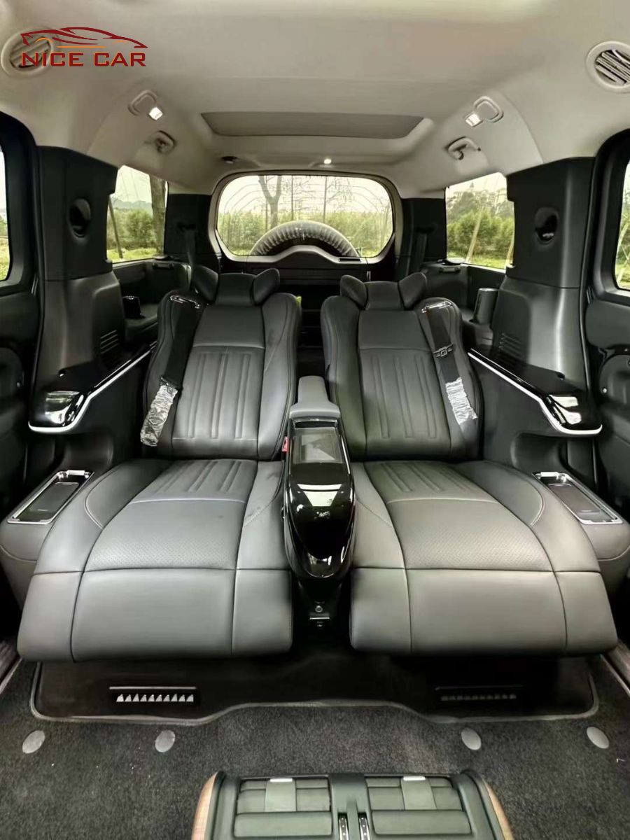 độ ghế limousine Range Rover Defender 2