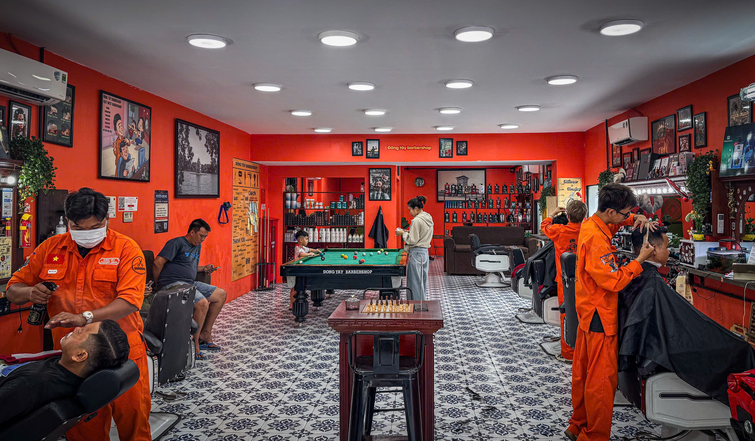 Giữ Tóc Đẹp Chuẩn Salon Mỗi Ngày: Bí Quyết Đơn Giản Cho Anh Em