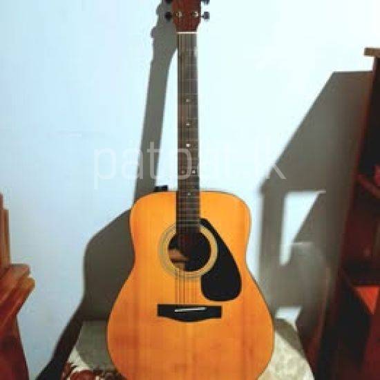 Yamaha F310 Acoustic Guitar