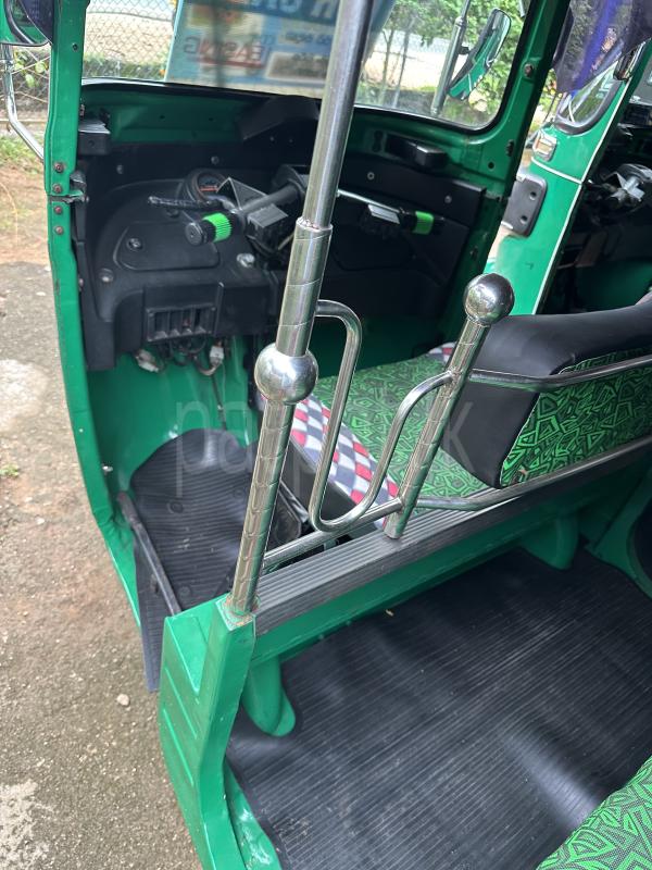 Bajaj 4 Stroke 2019 - பயன்படுத்தப்பட்டது முச்சக்கர வண்டி sale in Sri Lanka - patpat.lk