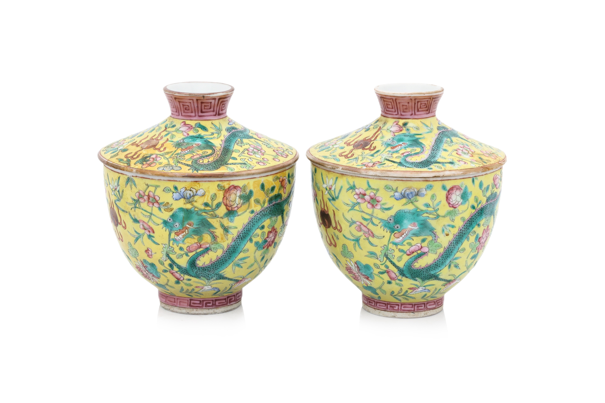 A PAIR OF YELLOW-GROUND FAMILLE ROSE 'DRAGON & PHOENIX' BOWLS AND COVERS