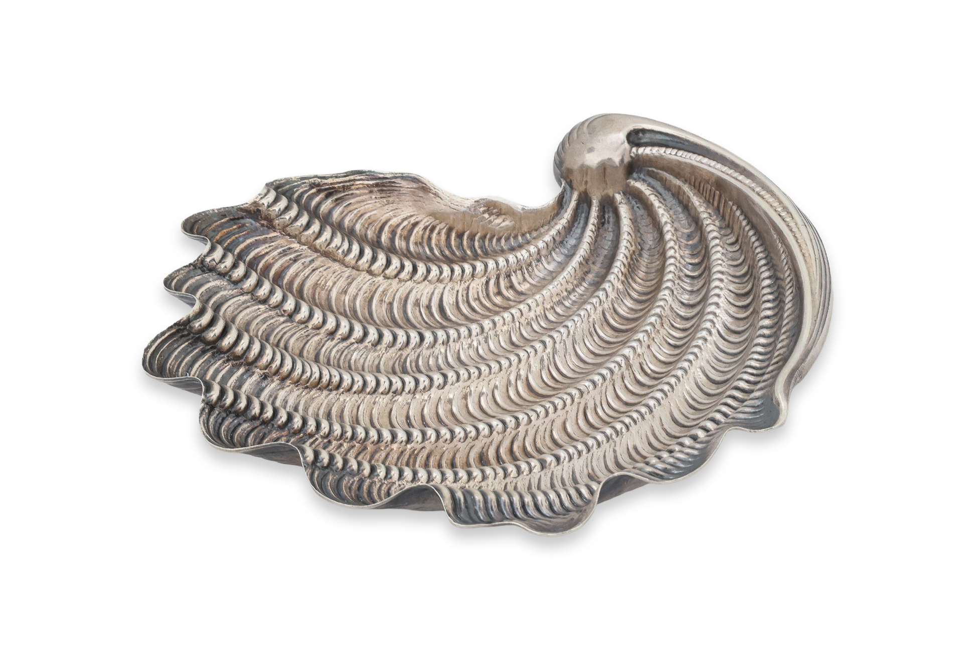 BUCCELLATI - A SILVER SHELL-FORM DISH