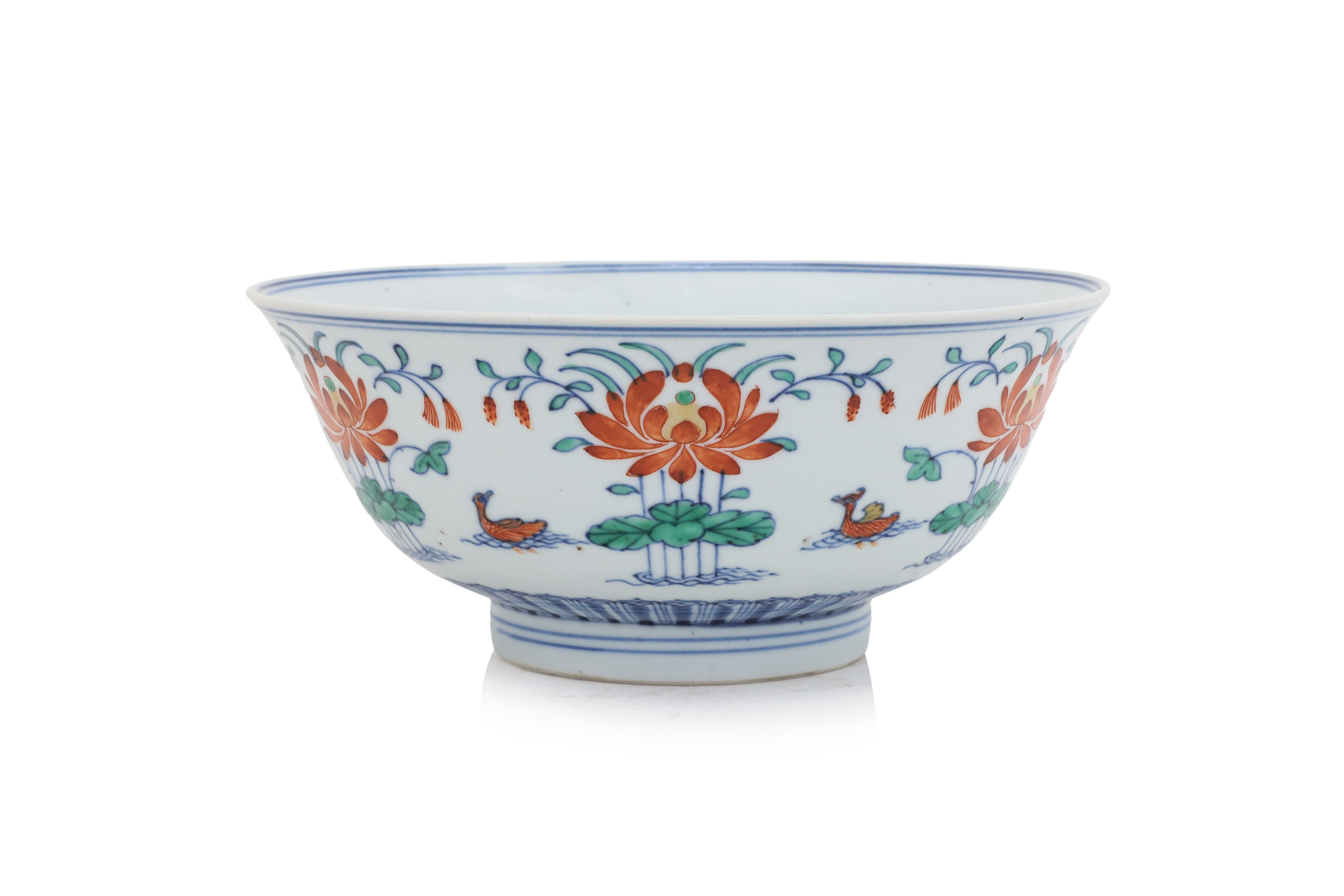 A WUCAI LOTUS POND AND MANDARIN DUCKS PORCELAIN BOWL