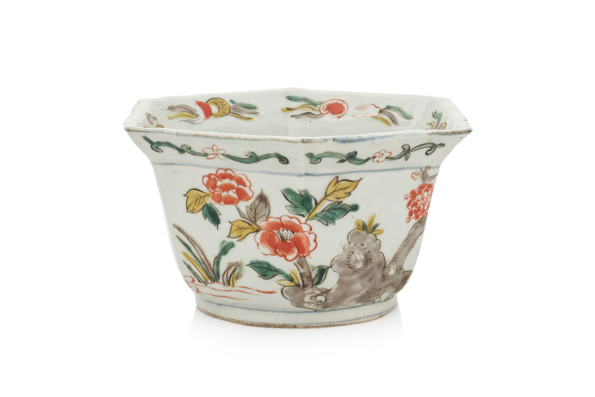 A KO-AKAE ENAMELLED HEXAGONAL PORCELAIN BOWL
