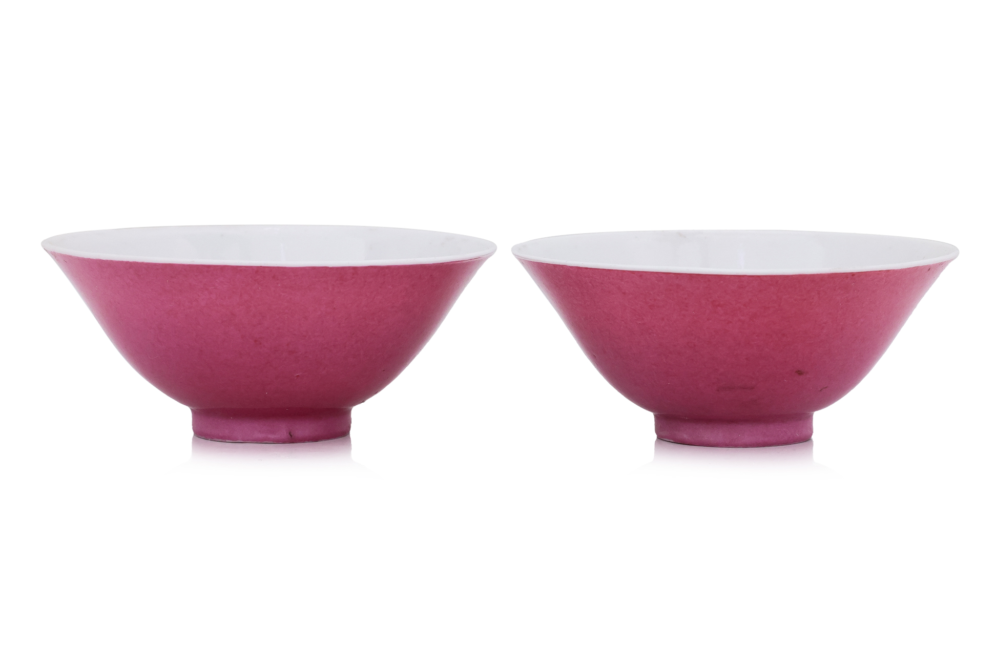 A PAIR OF RUBY-GROUND TEA BOWLS