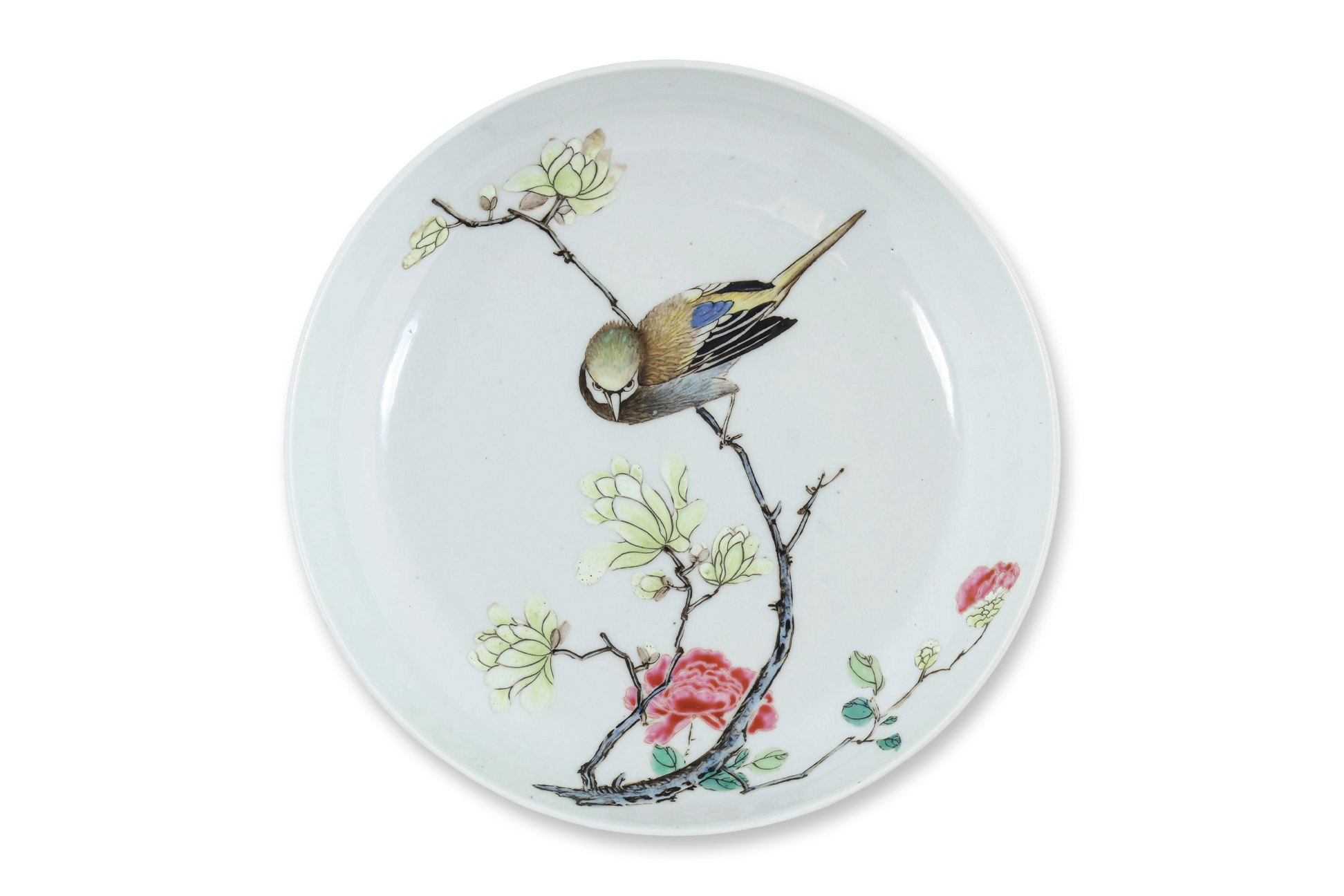 A CHINESE PORCELAIN DISH DECORATED WITH BIRD AND FLOWERS