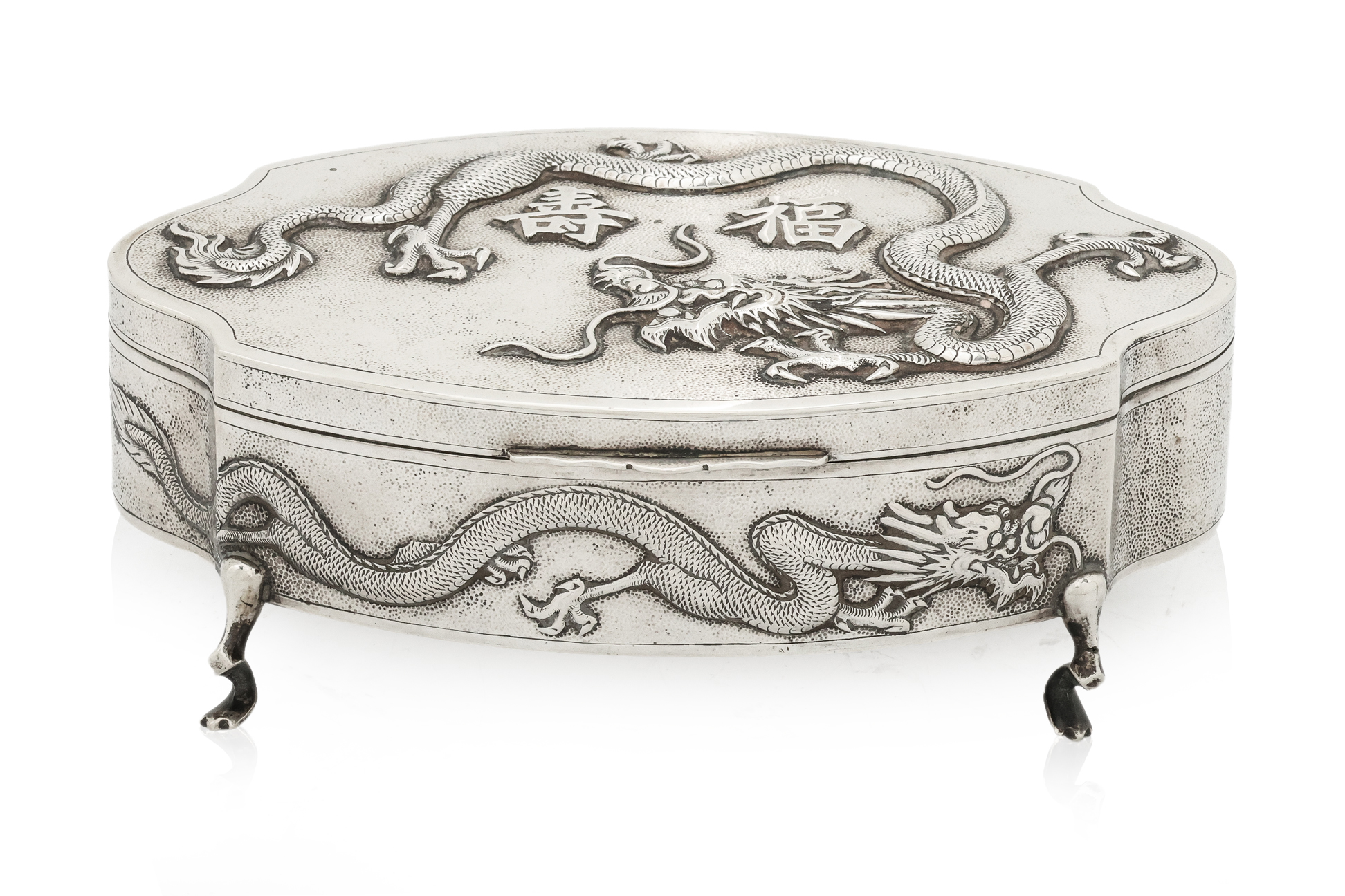A CHINESE EXPORT OVAL SILVER JEWELLERY BOX